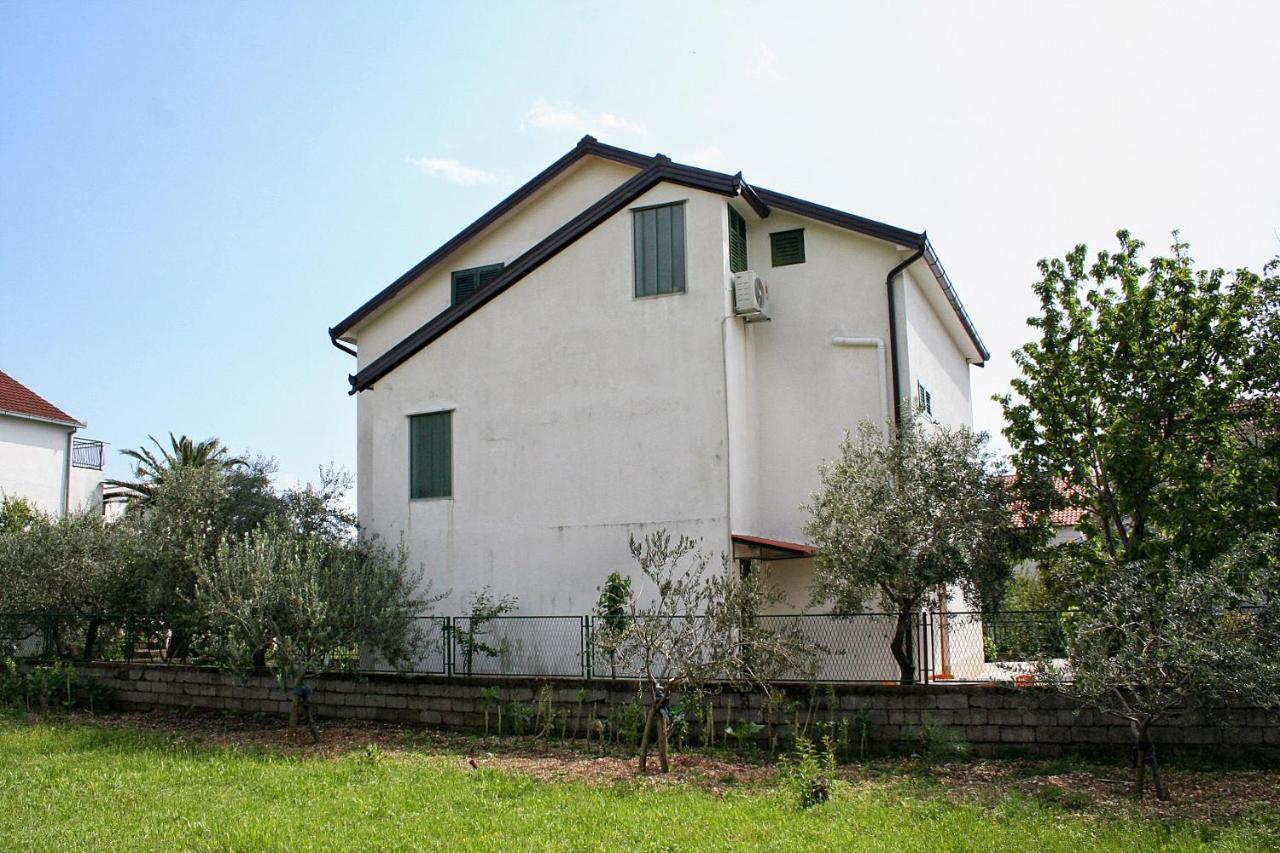 Apartments And Rooms By The Sea Zaostrog, Makarska - 2661 Exterior photo